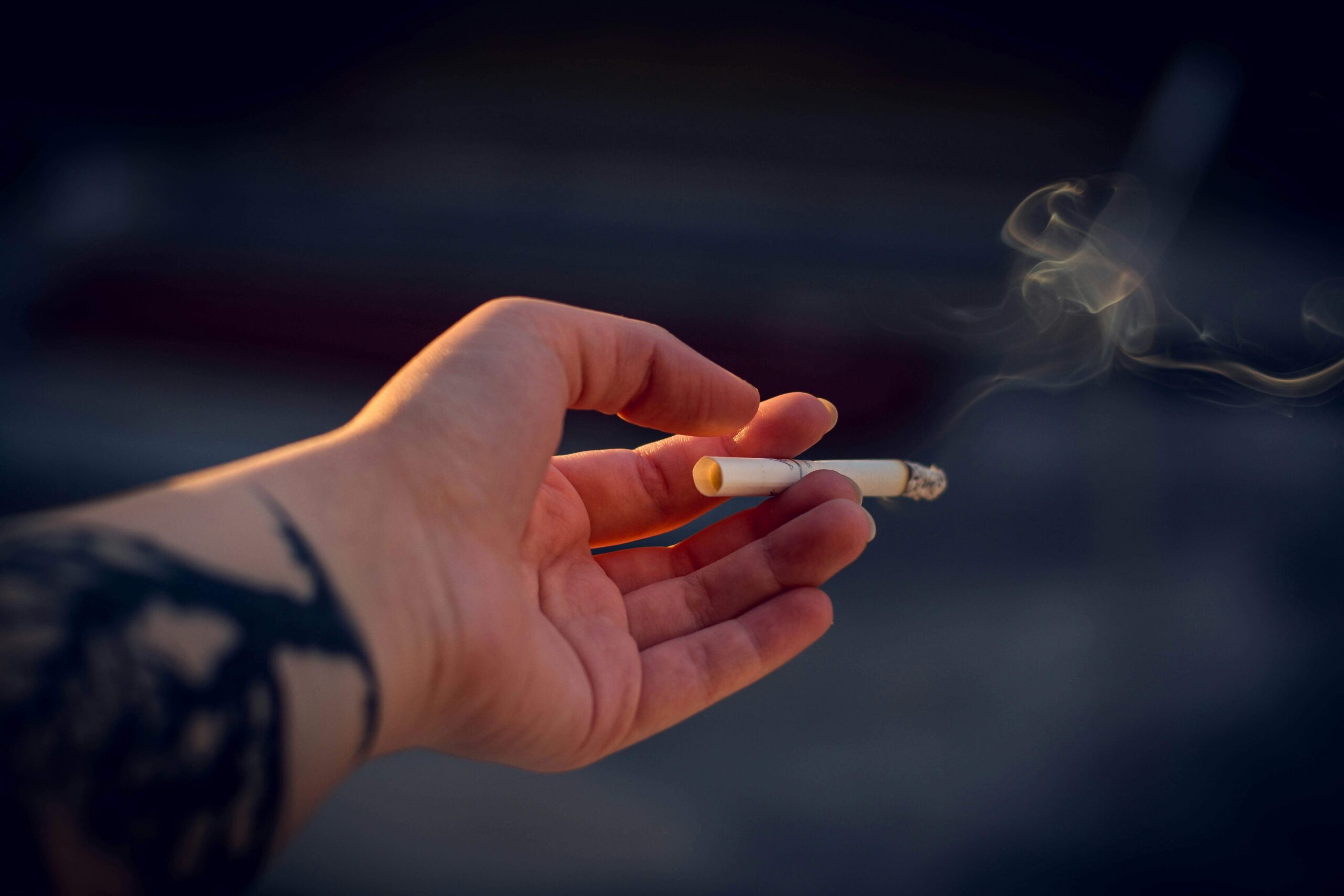 cigarette(1) cigarette(1)